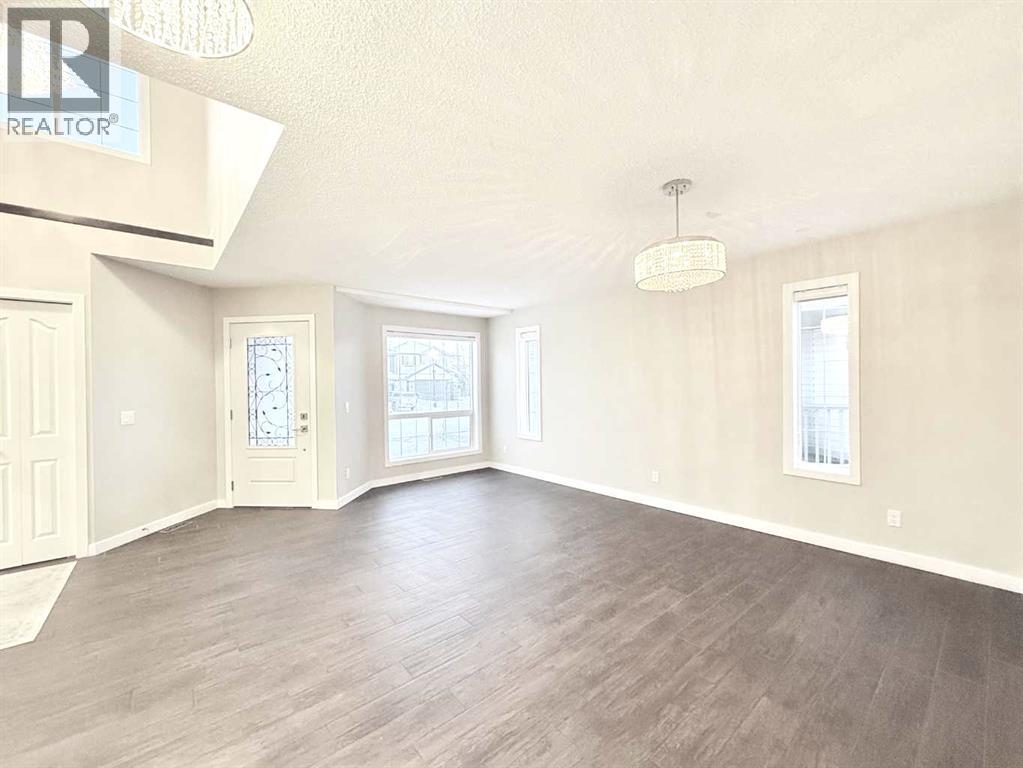 Single Family House for Sale in  Springbank Place SW Springbank Hill Calgary 