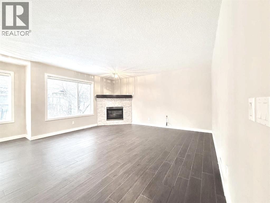 Single Family House for Sale in  Springbank Place SW Springbank Hill Calgary 