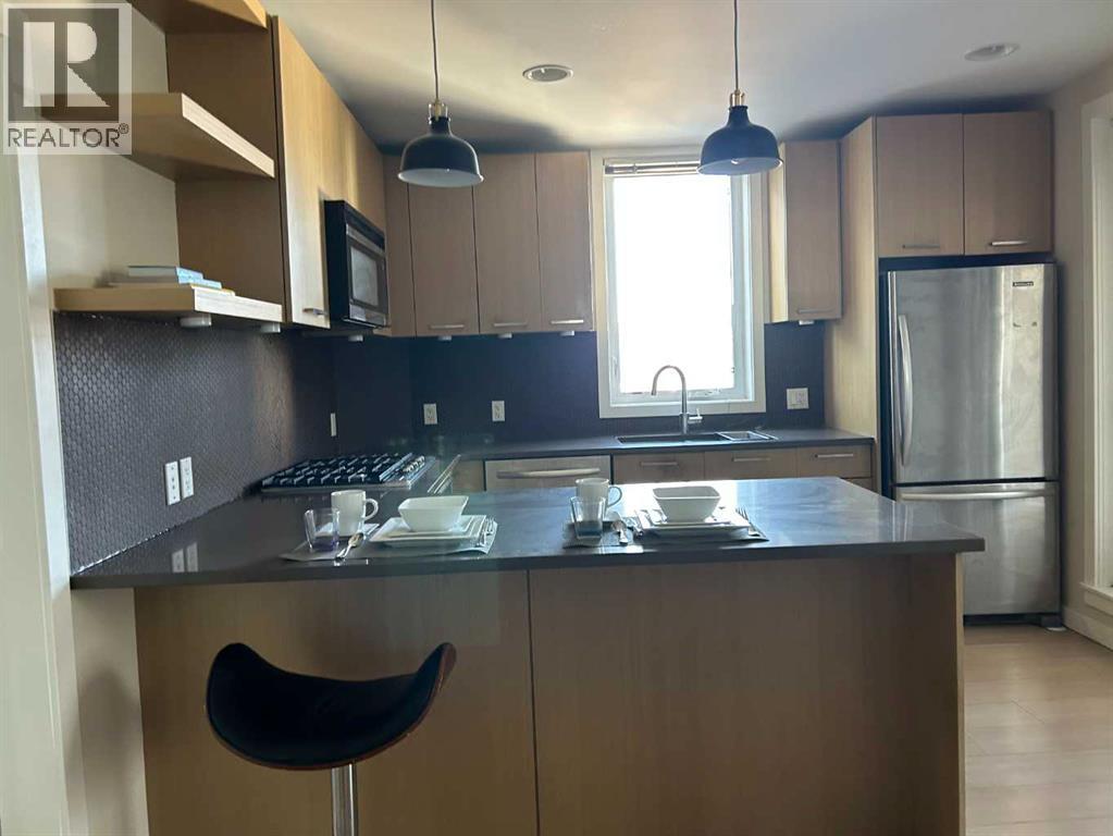 Single Family House for Sale in    Street NE Renfrew Calgary 