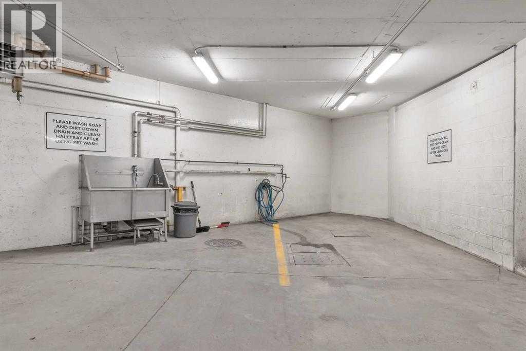 Single Family House for Sale in    Street NE Renfrew Calgary 