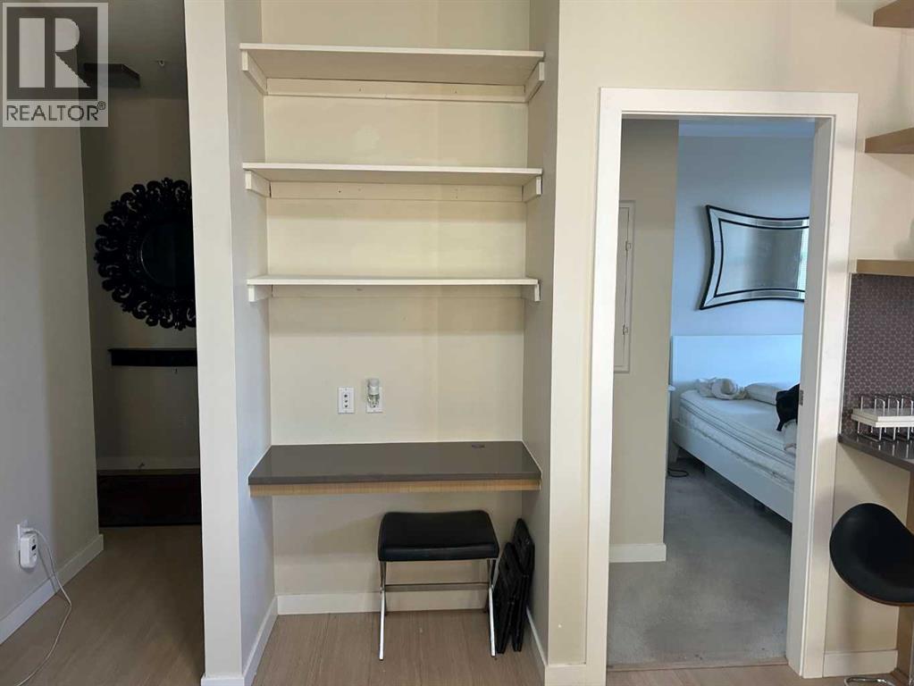 Single Family House for Sale in    Street NE Renfrew Calgary 