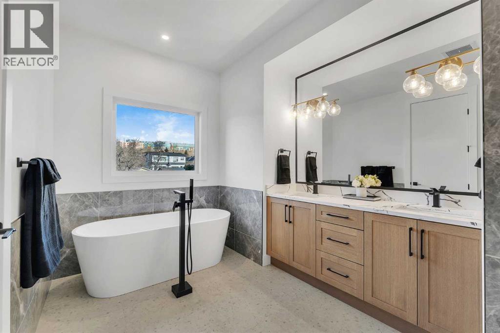 Single Family House for Sale in   Avenue NW Montgomery Calgary 