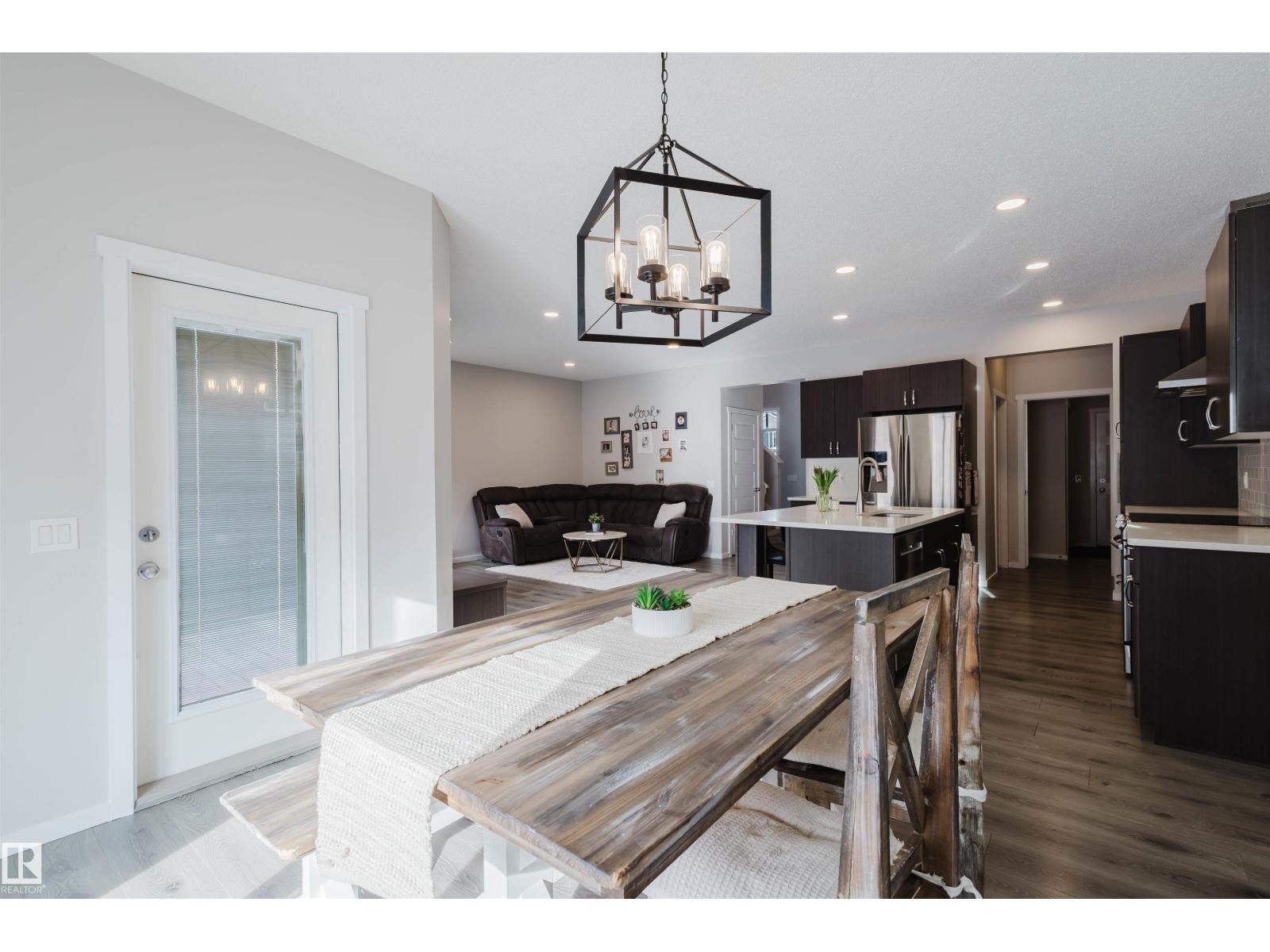 20741 98A AV NW, Edmonton