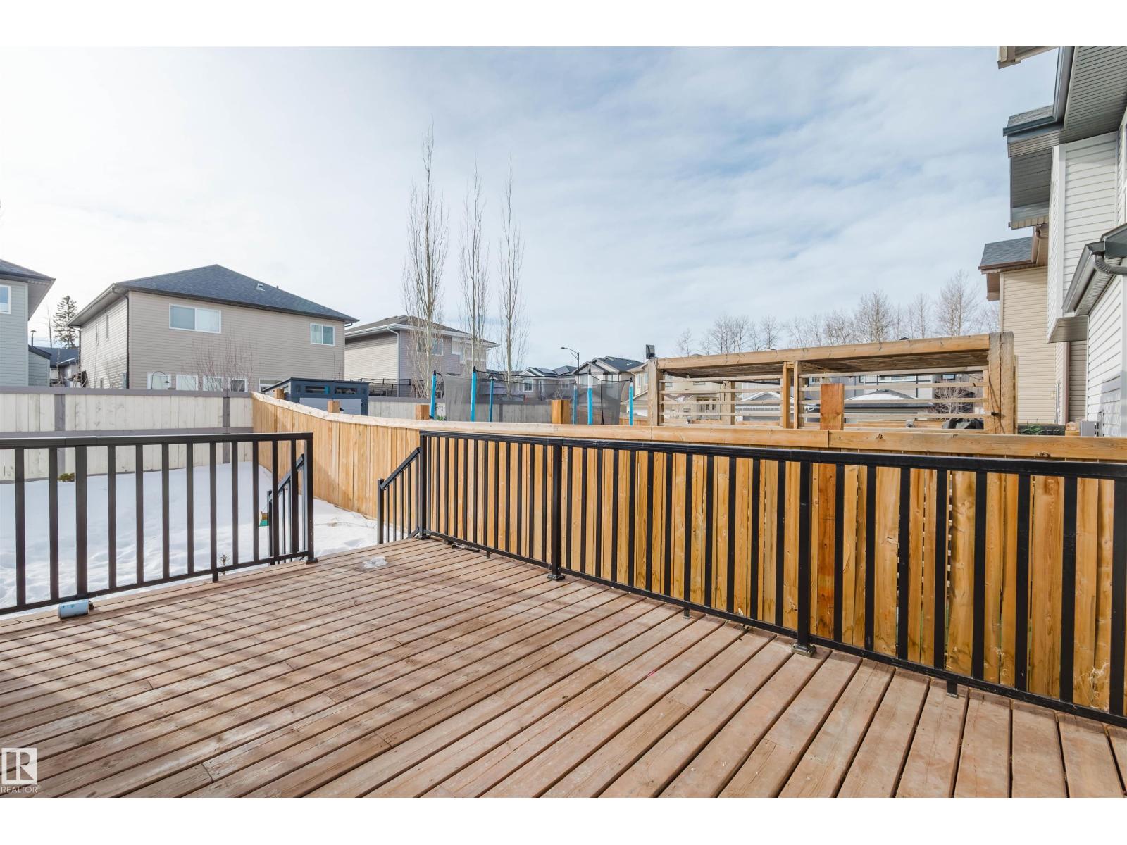 20741 98A AV NW, Edmonton