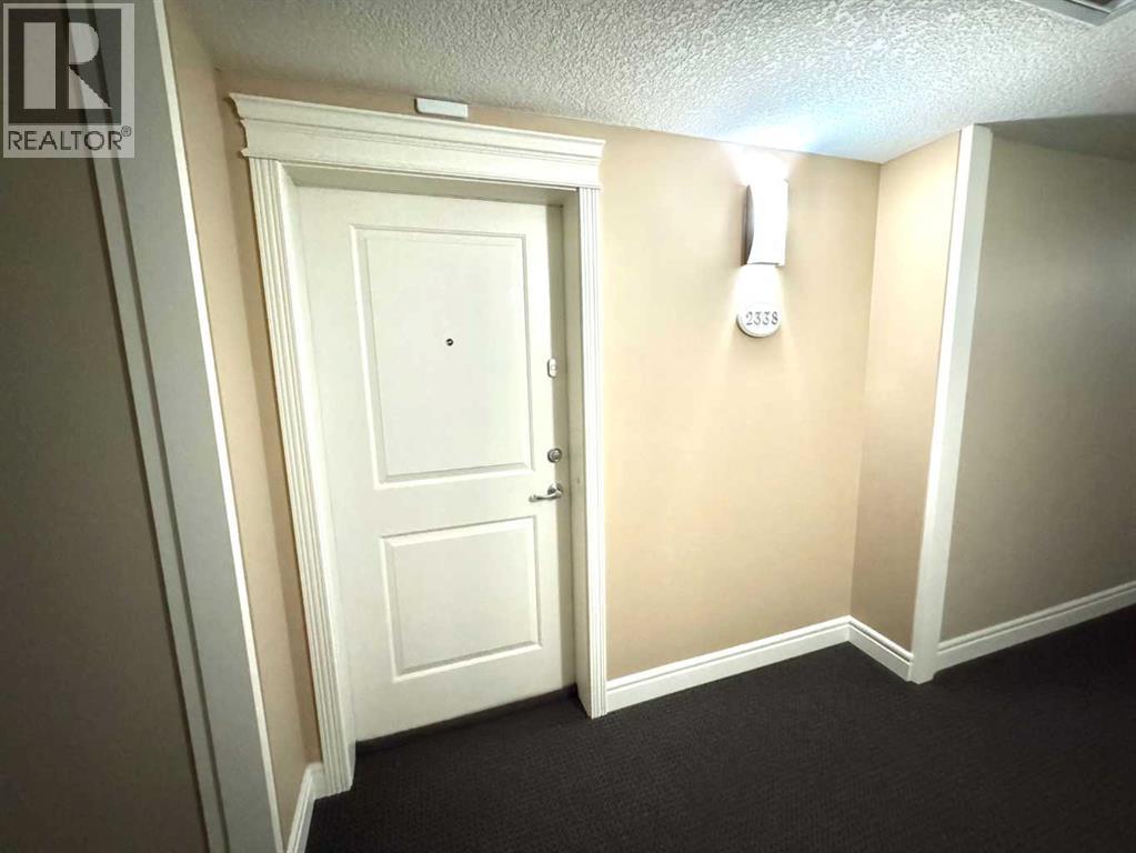 Single Family House for Sale in   Fish Creek Boulevard SW Evergreen Calgary 