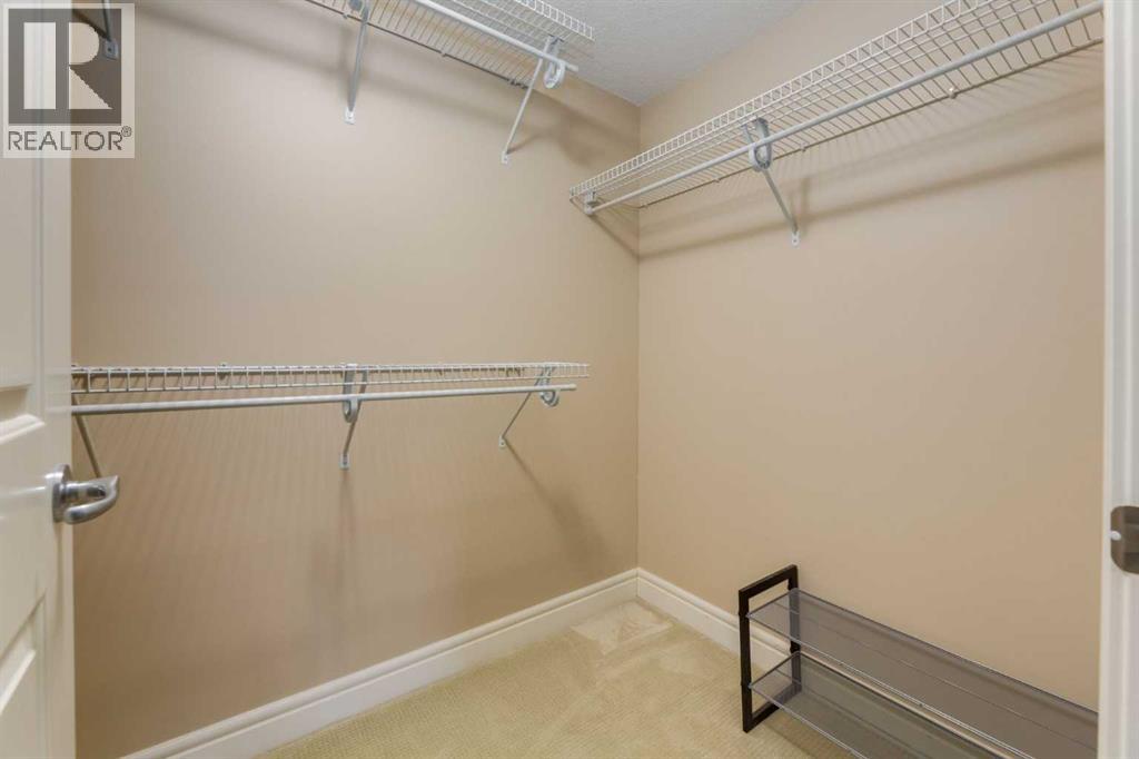 Single Family House for Sale in   Fish Creek Boulevard SW Evergreen Calgary 