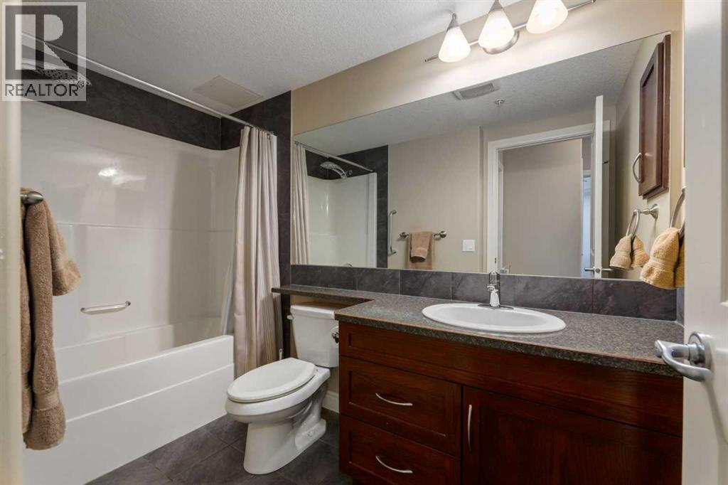 Single Family House for Sale in   Fish Creek Boulevard SW Evergreen Calgary 