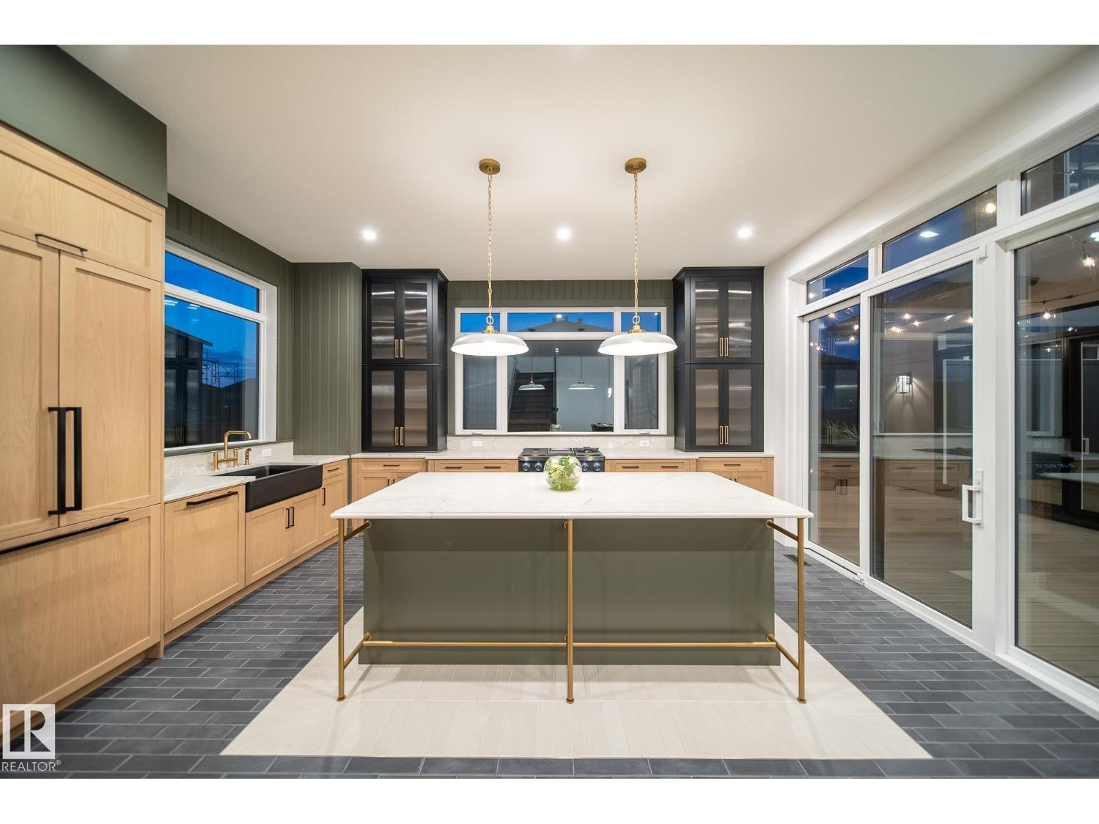 152 HAYS RIDGE BV SW, Edmonton