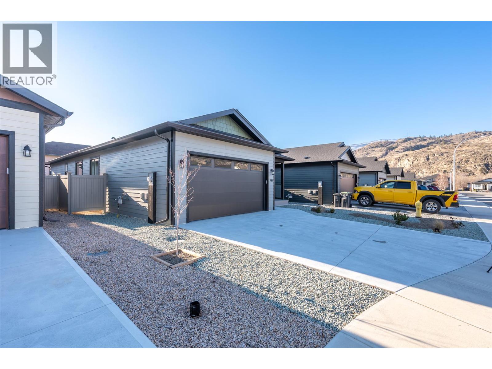 249 Bentgrass Avenue, Oliver