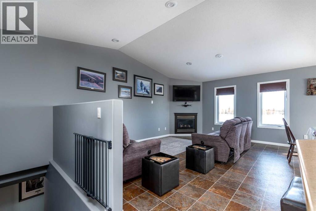 28 Robert Drive - Photo 3 of 50, Rural, Saskatchewan