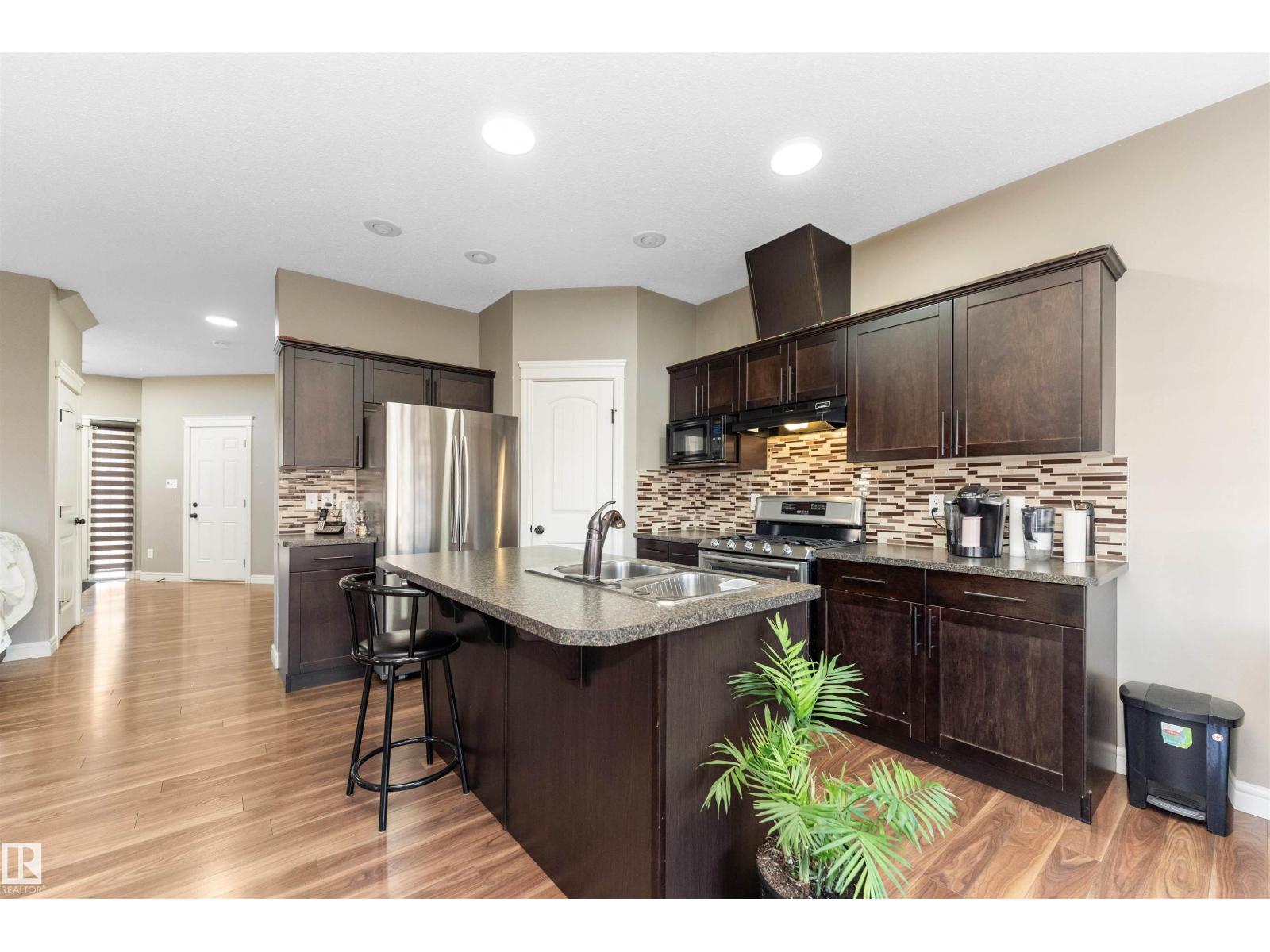 1904 118 ST SW, Edmonton