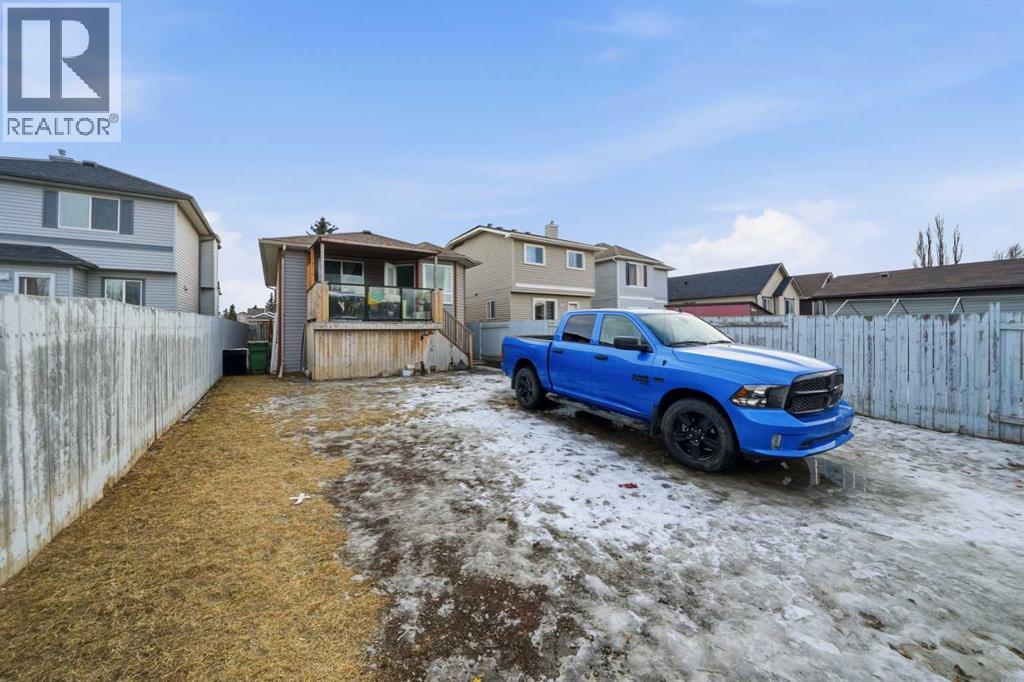 Single Family House Bi-level for Sale in  Taradale Drive S Taradale Calgary 