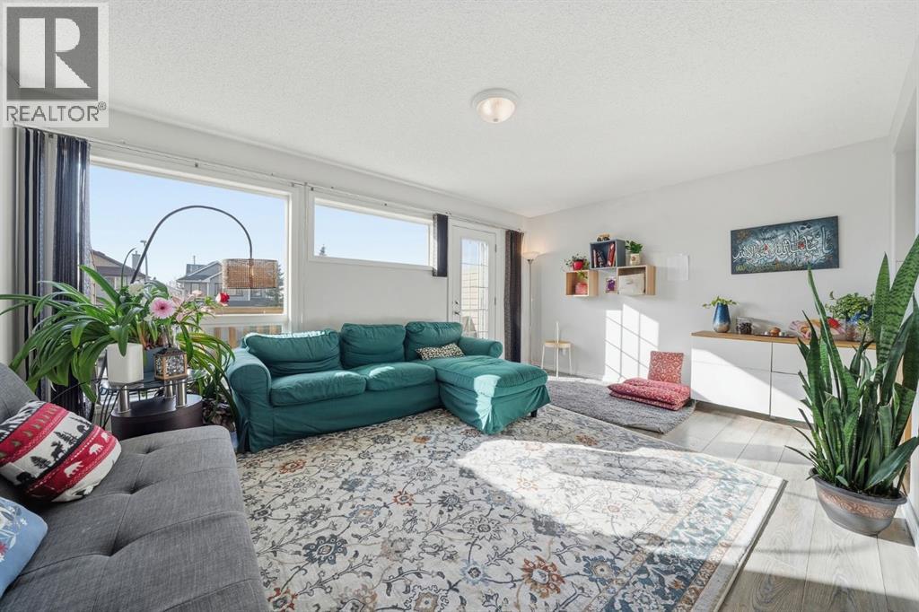 Single Family House for Sale in  Royal Birch Mount NW Royal Oak Calgary 