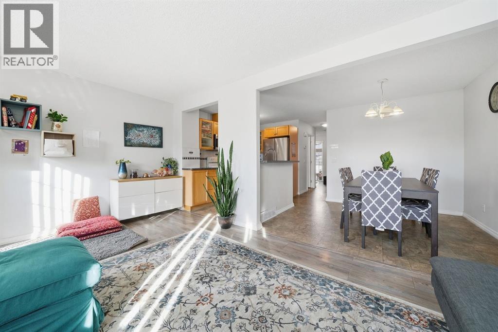 Single Family House for Sale in  Royal Birch Mount NW Royal Oak Calgary 