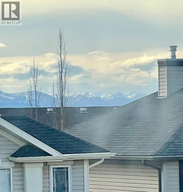 Single Family House for Sale in  Royal Birch Mount NW Royal Oak Calgary 