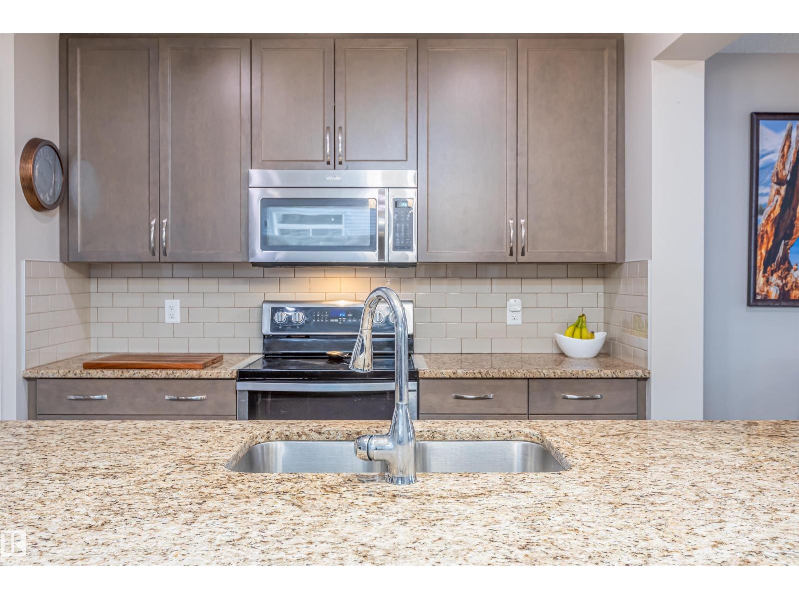 816 35 AV NW, Edmonton