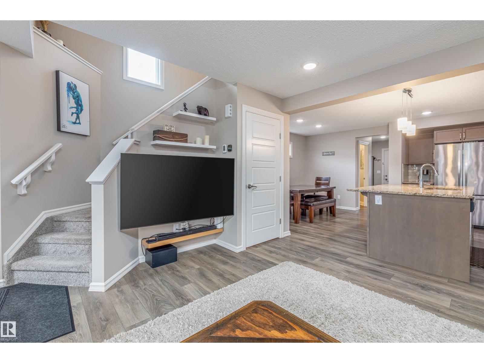 816 35 AV NW, Edmonton