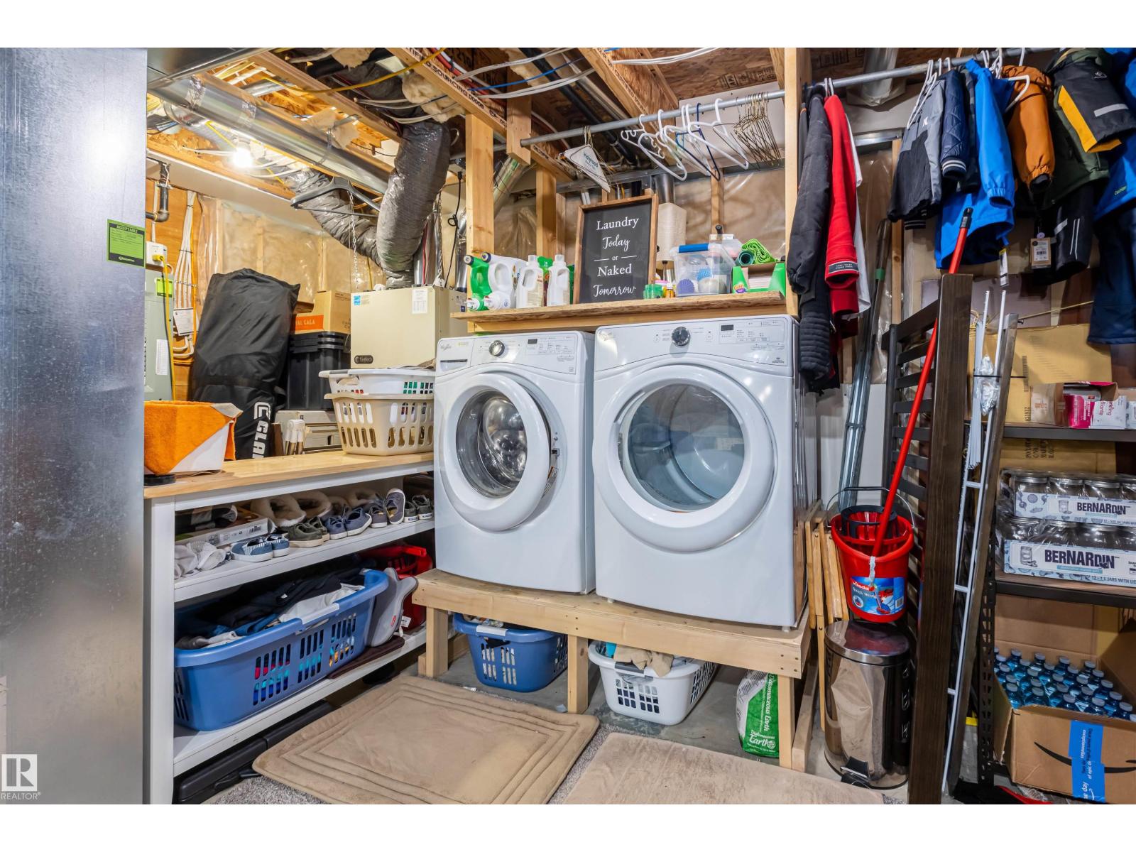 816 35 AV NW, Edmonton