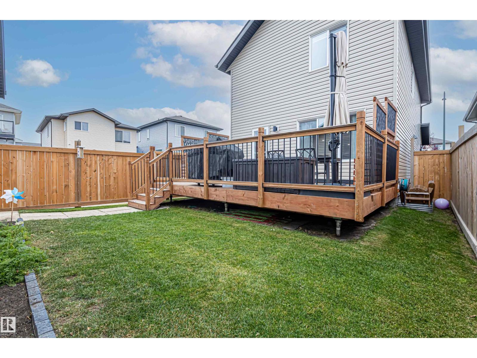 816 35 AV NW, Edmonton