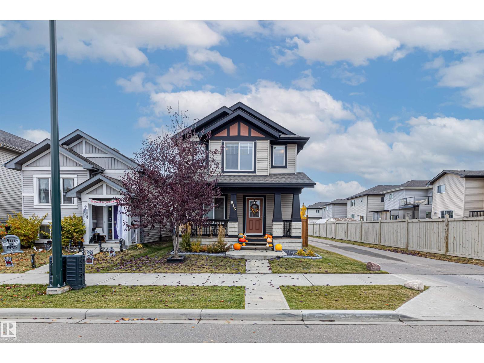 816 35 AV NW, Edmonton