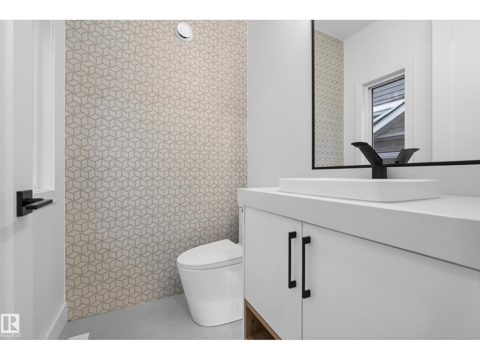 11613 79 AV NW, Edmonton