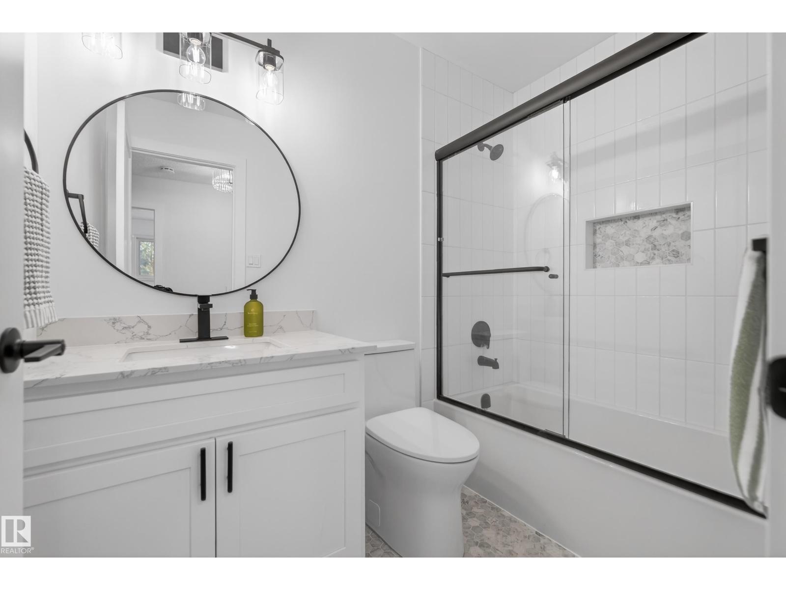 712 KNOTTWOOD RD S NW, Edmonton