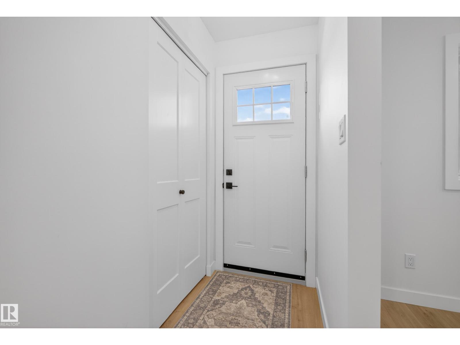 712 KNOTTWOOD RD S NW, Edmonton