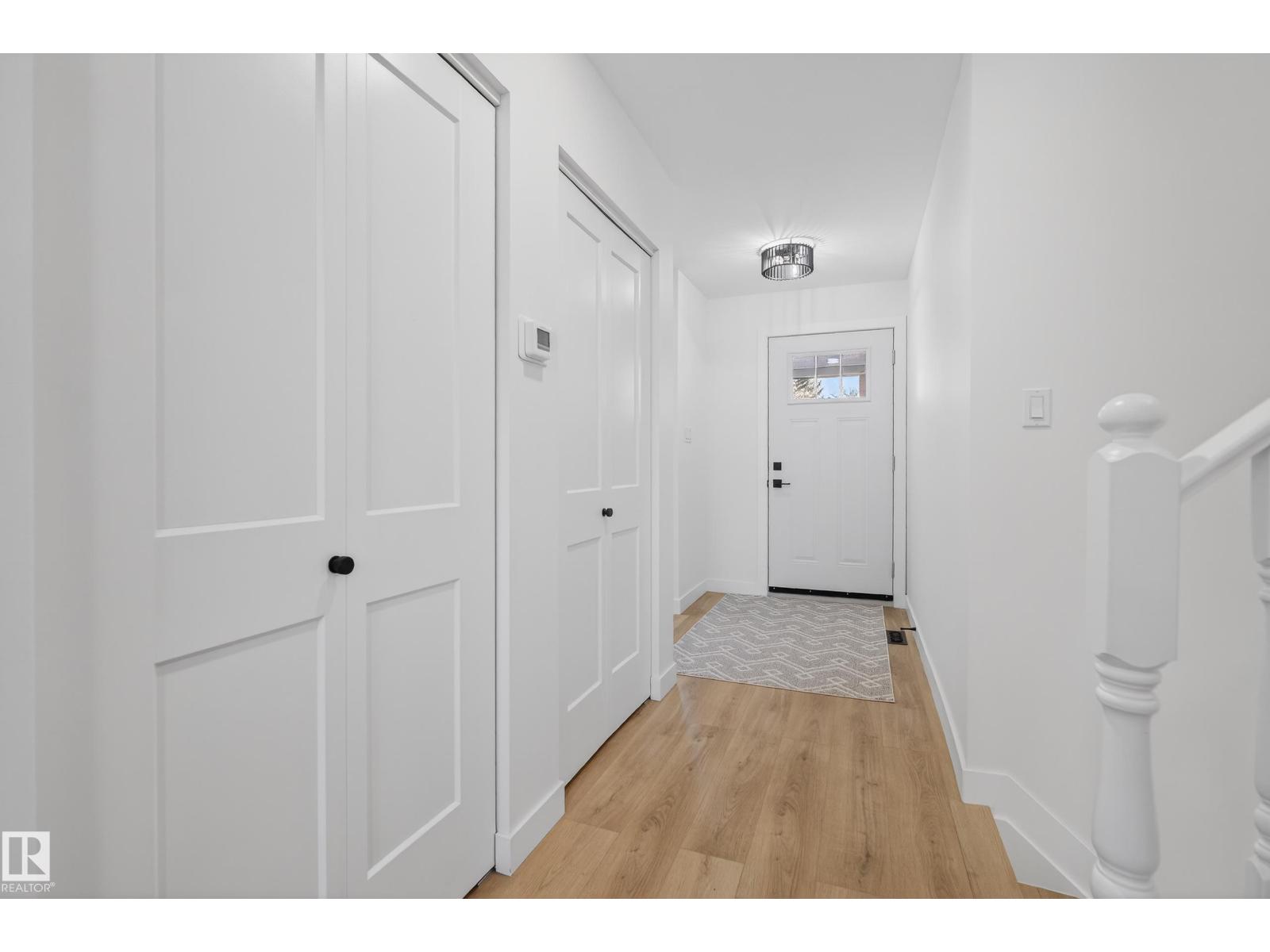 712 KNOTTWOOD RD S NW, Edmonton