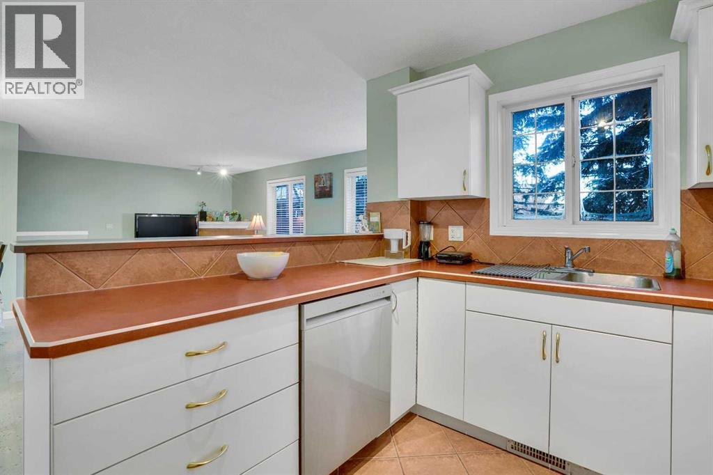 Single Family House for Sale in   Centre A Street NE Crescent Heights Calgary 