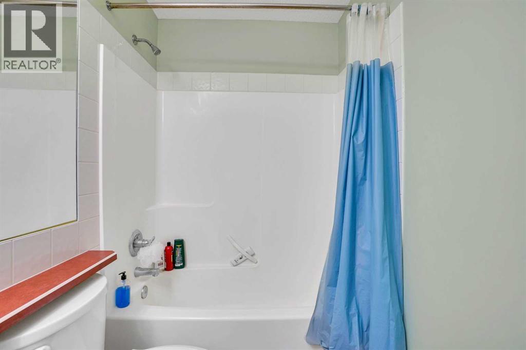 Single Family House for Sale in   Centre A Street NE Crescent Heights Calgary 