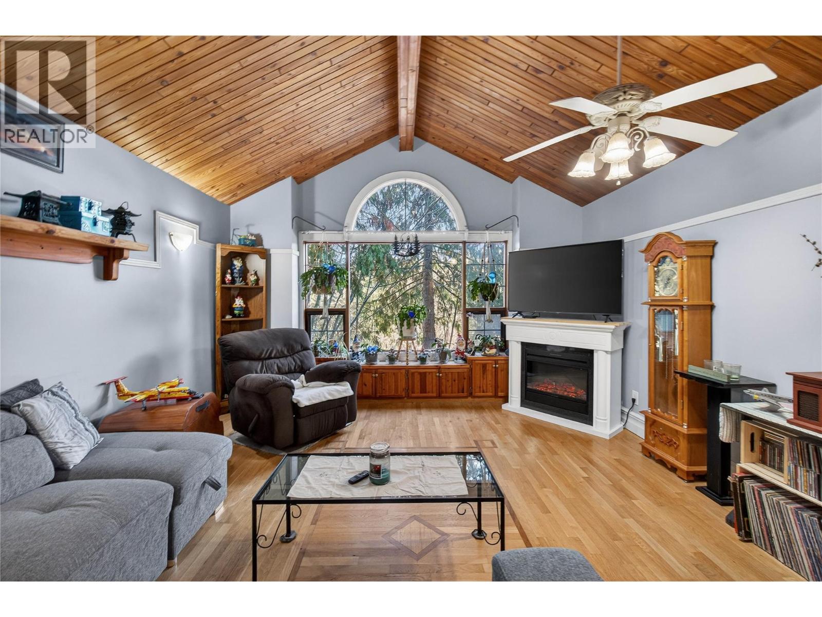 114 Timberlane Road, Enderby