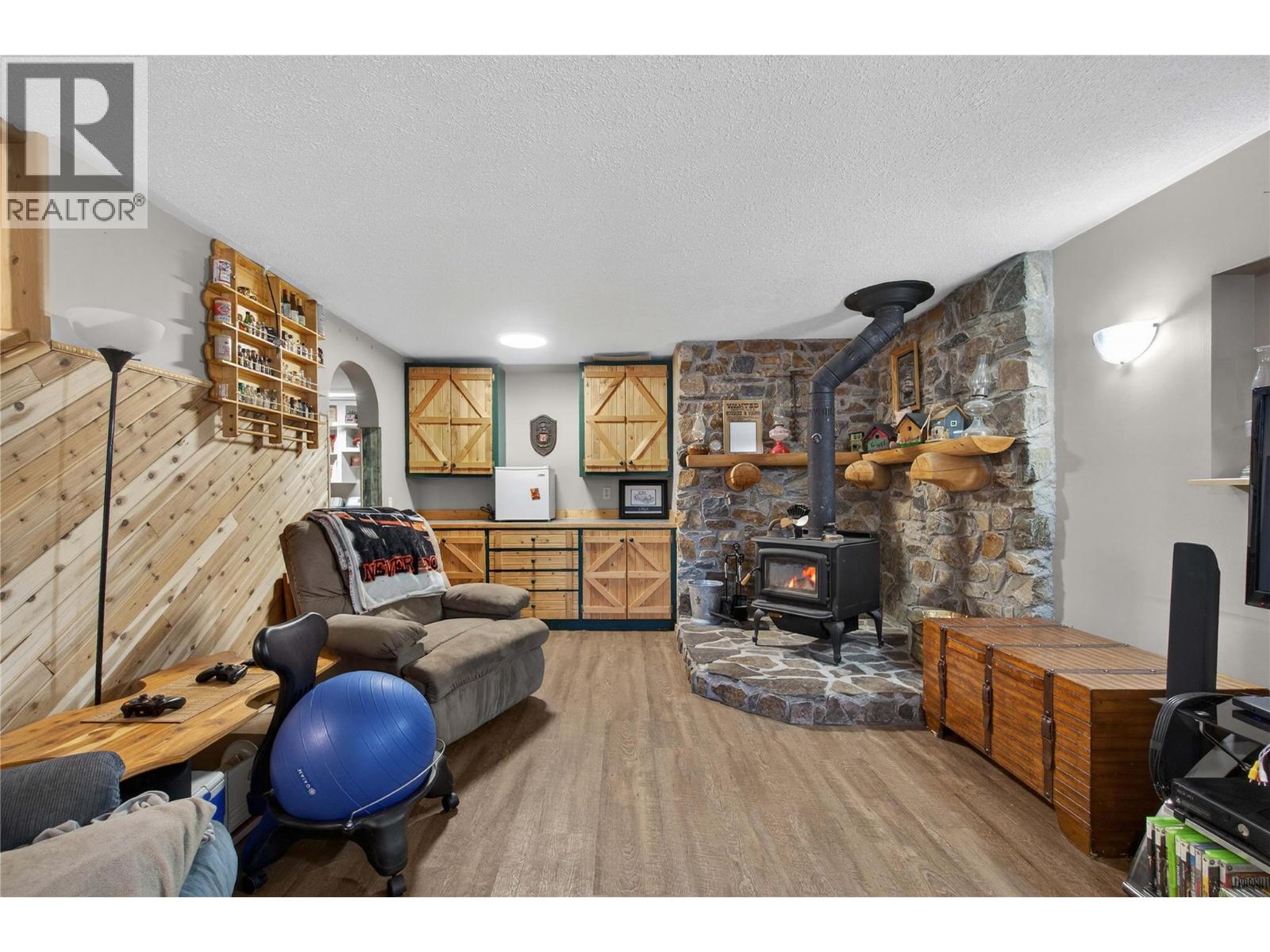 114 Timberlane Road, Enderby