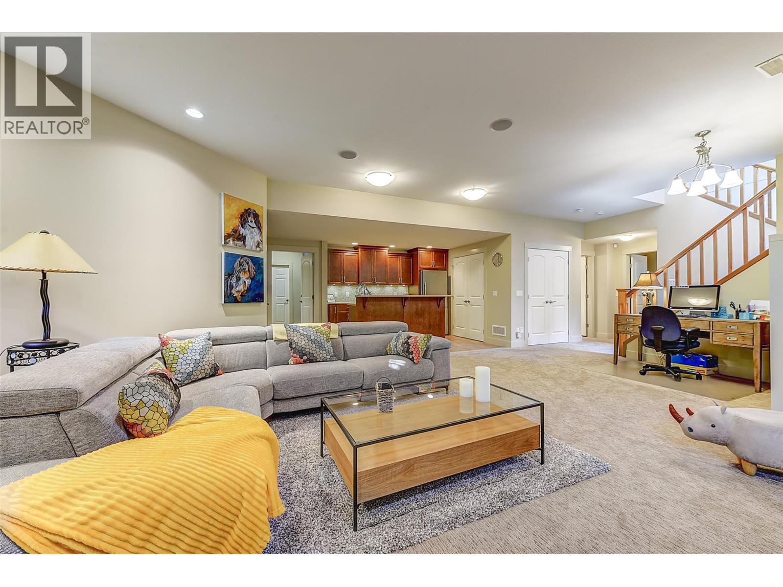 1147 Glenview Court, Kelowna