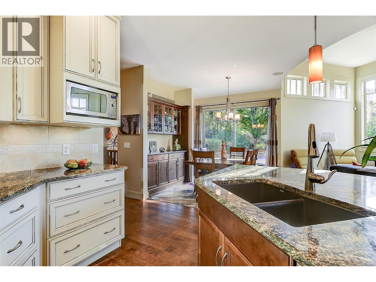 1147 Glenview Court, Kelowna