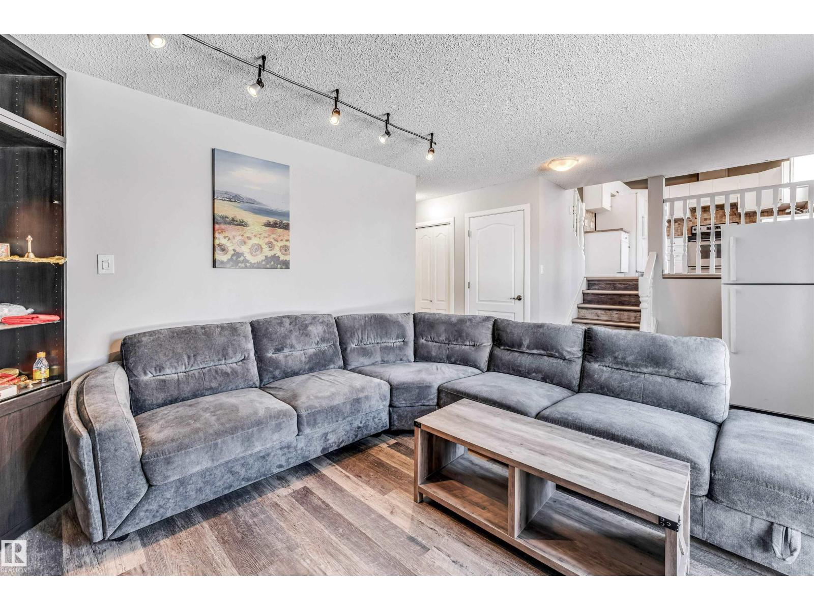 3824 48 ST NW, Edmonton