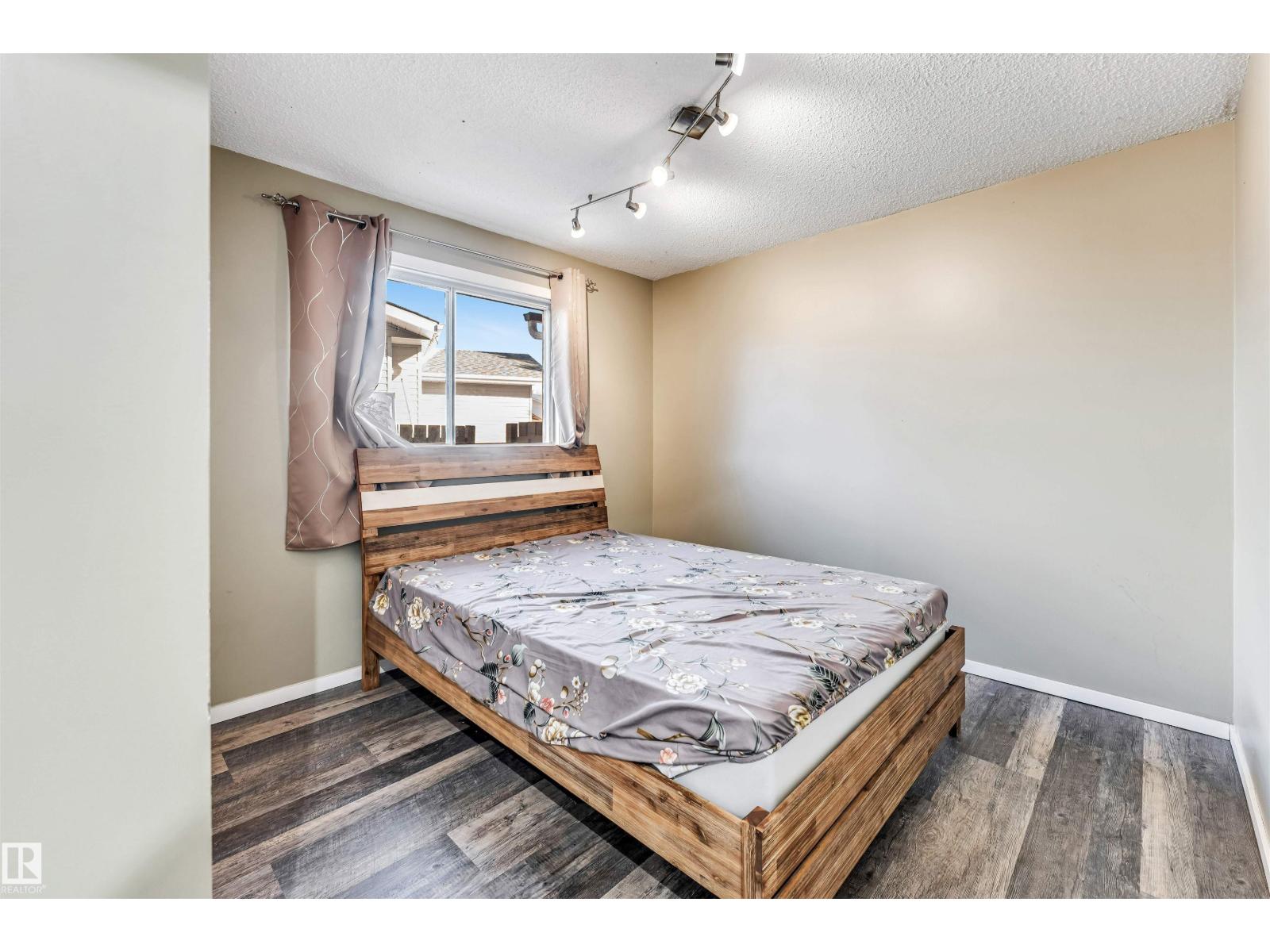 3824 48 ST NW, Edmonton