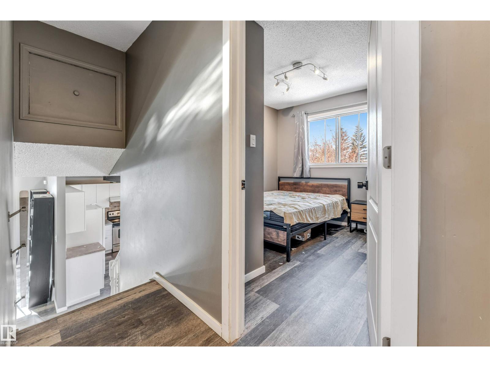 3824 48 ST NW, Edmonton