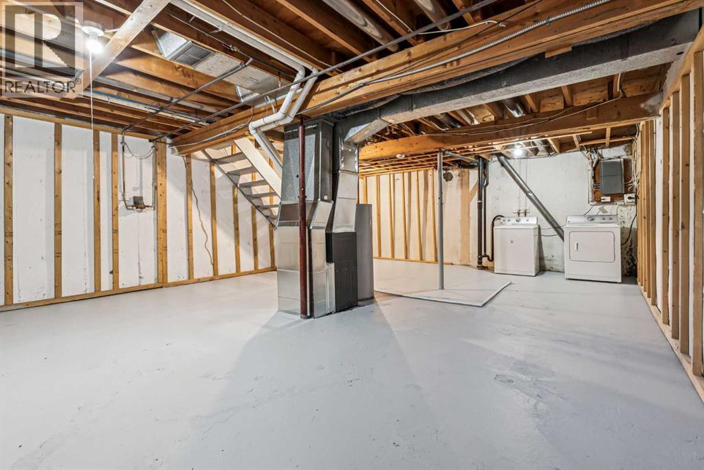 Single Family House for Sale in   Pensacola Crescent SE Penbrooke Meadows Calgary 