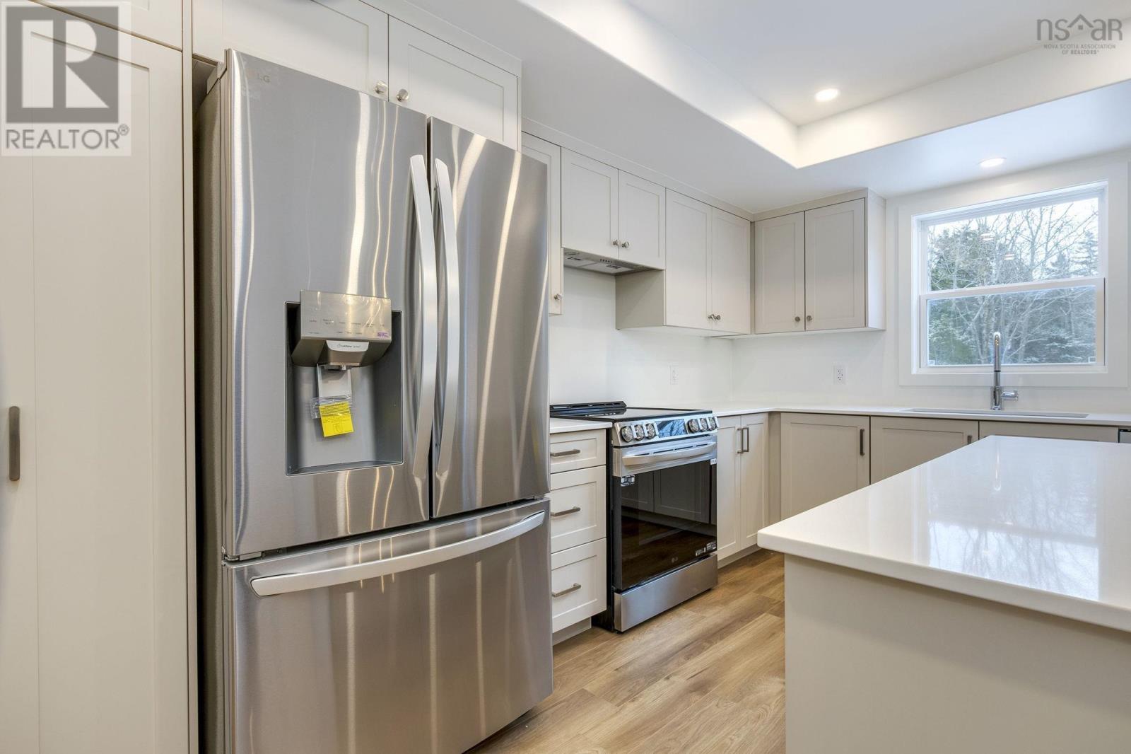 Property 18 of 44 of SMD-3B 28 Simona Drive