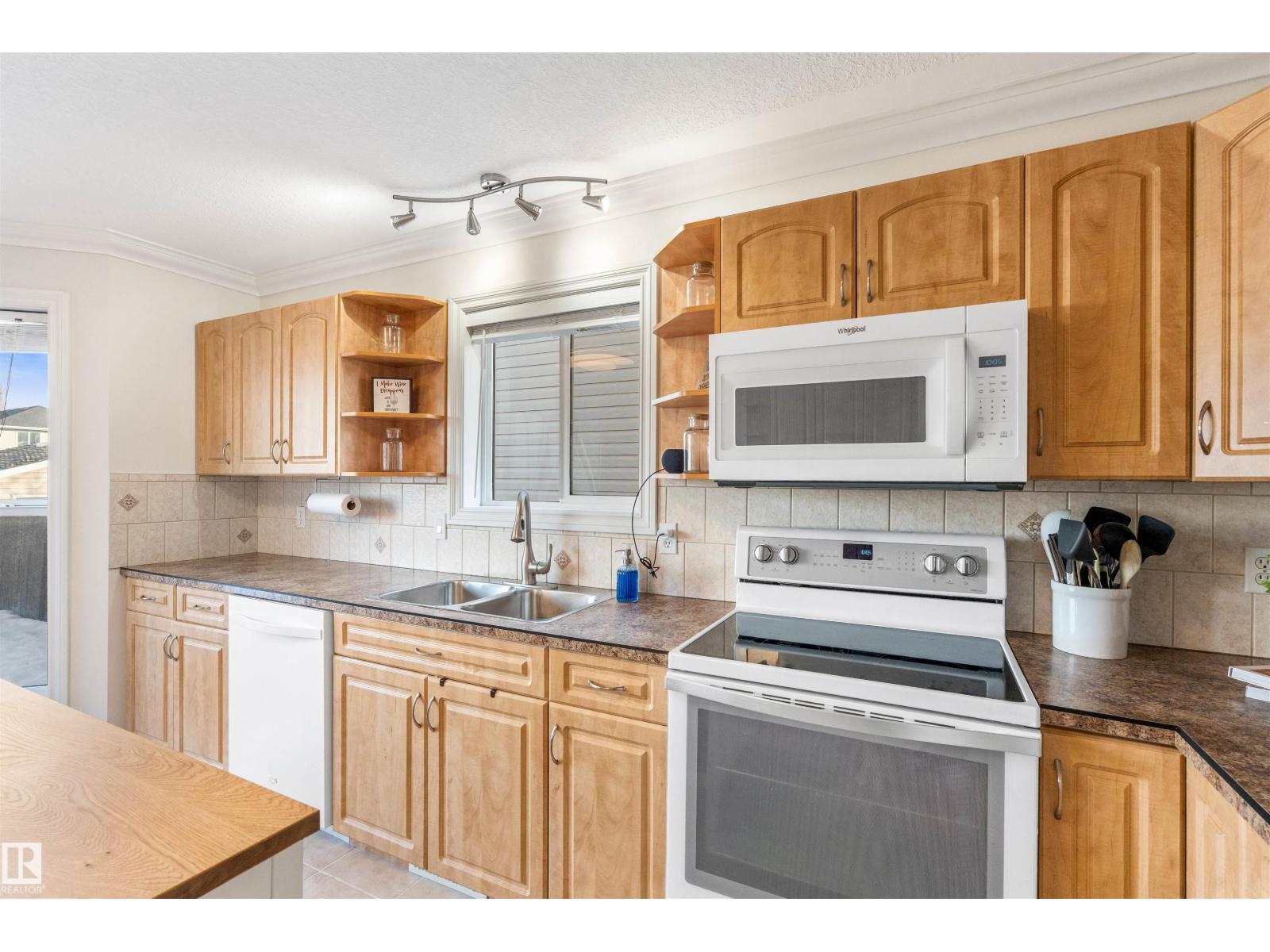 21348 88 AV NW, Edmonton