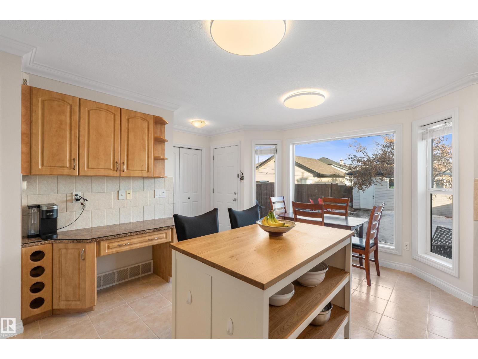 21348 88 AV NW, Edmonton