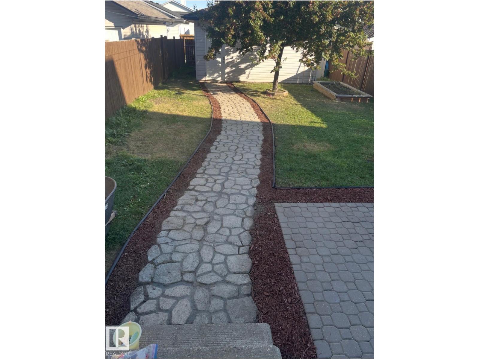 21348 88 AV NW, Edmonton