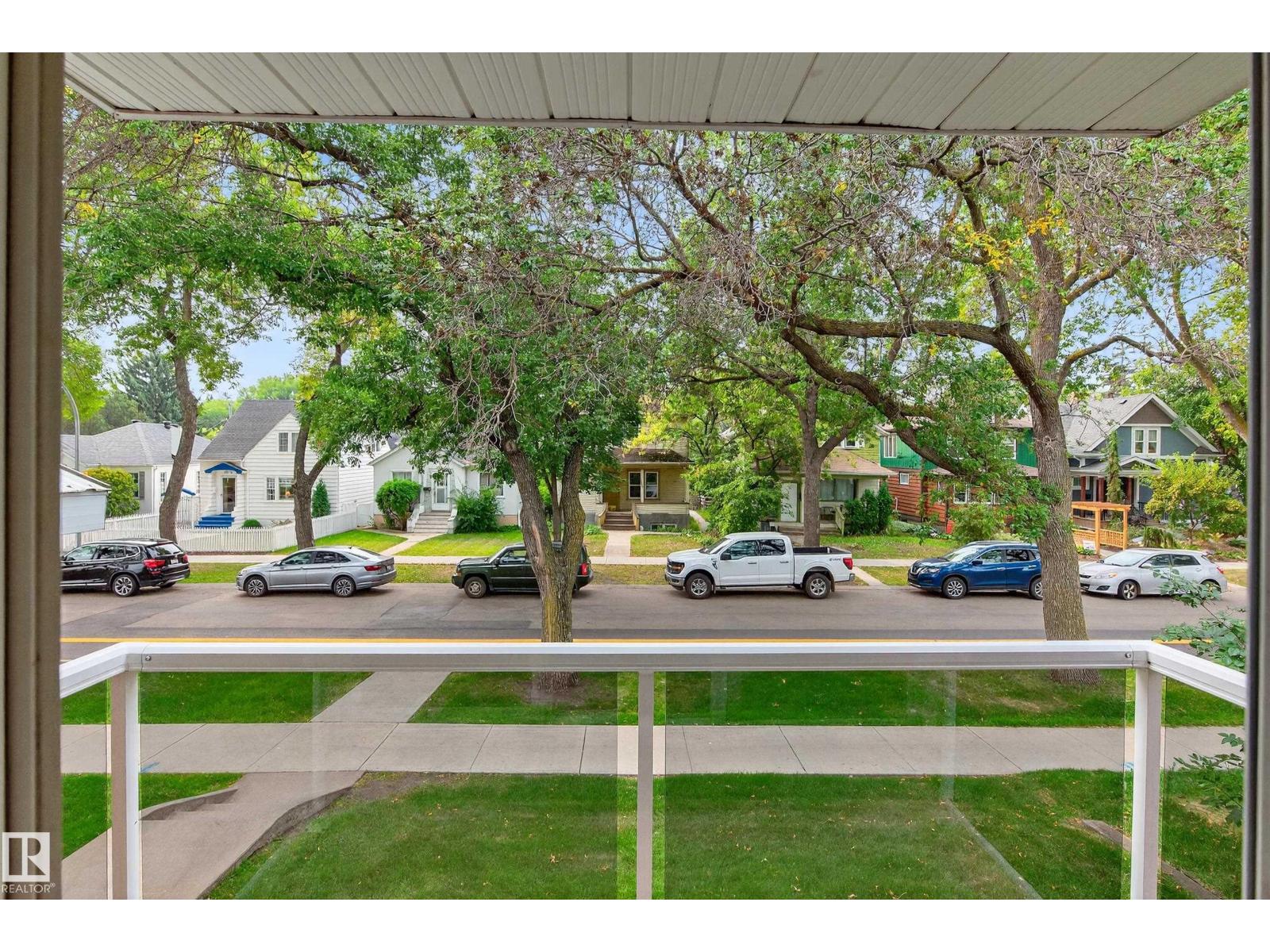 #202 10746 80 AV NW, Edmonton