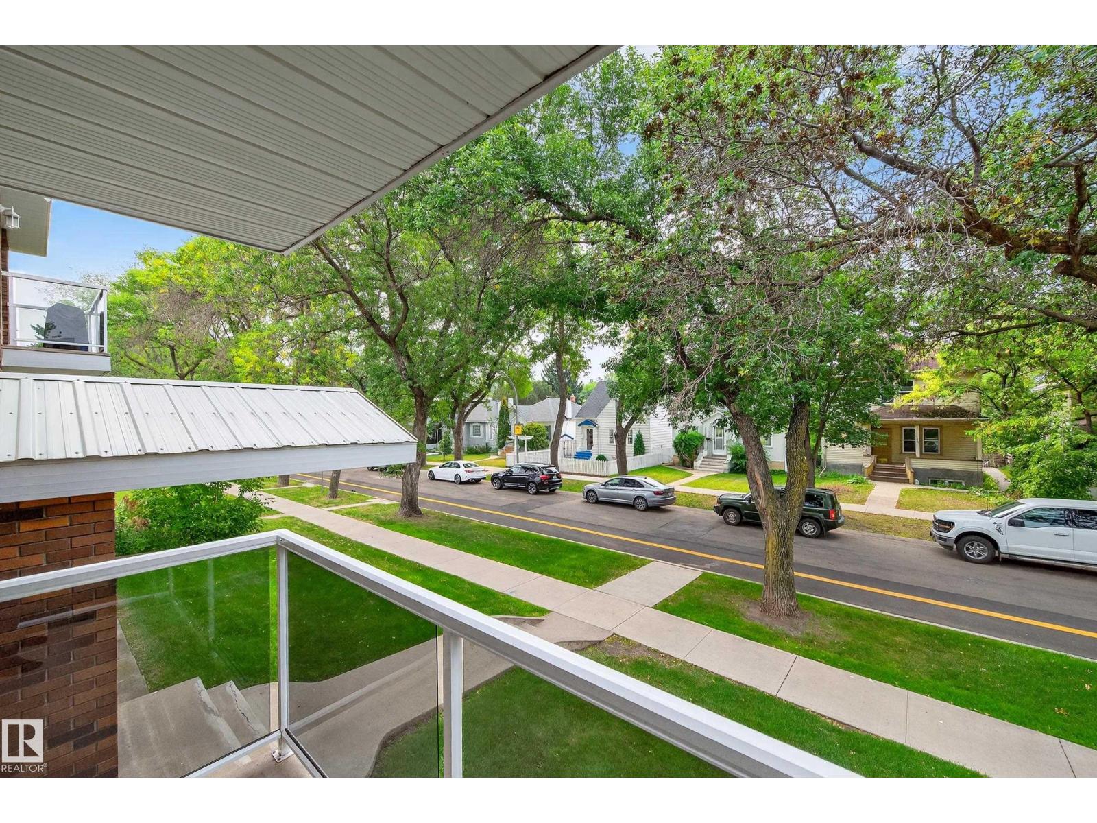 #202 10746 80 AV NW, Edmonton