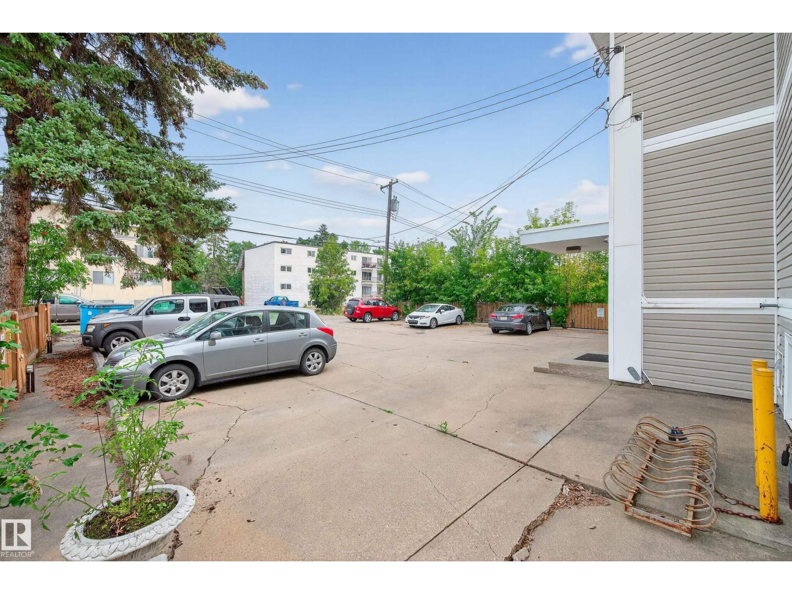 #202 10746 80 AV NW, Edmonton