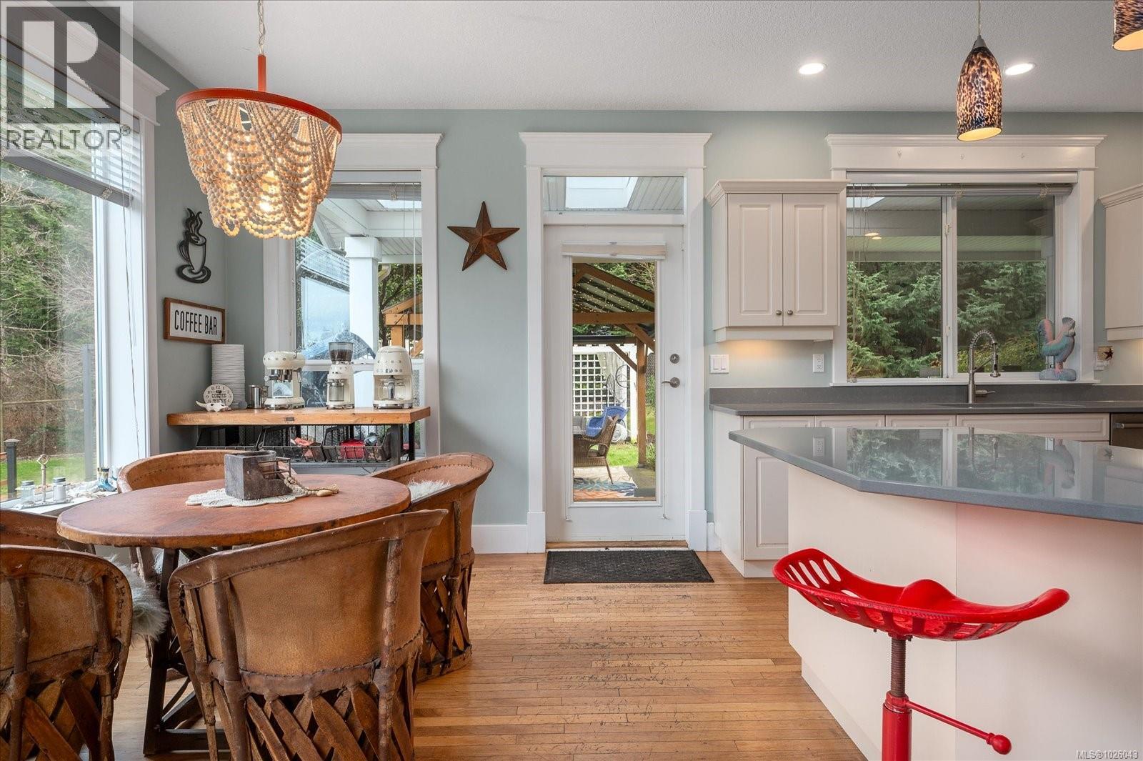 409 FOURNEAU WAY - 29