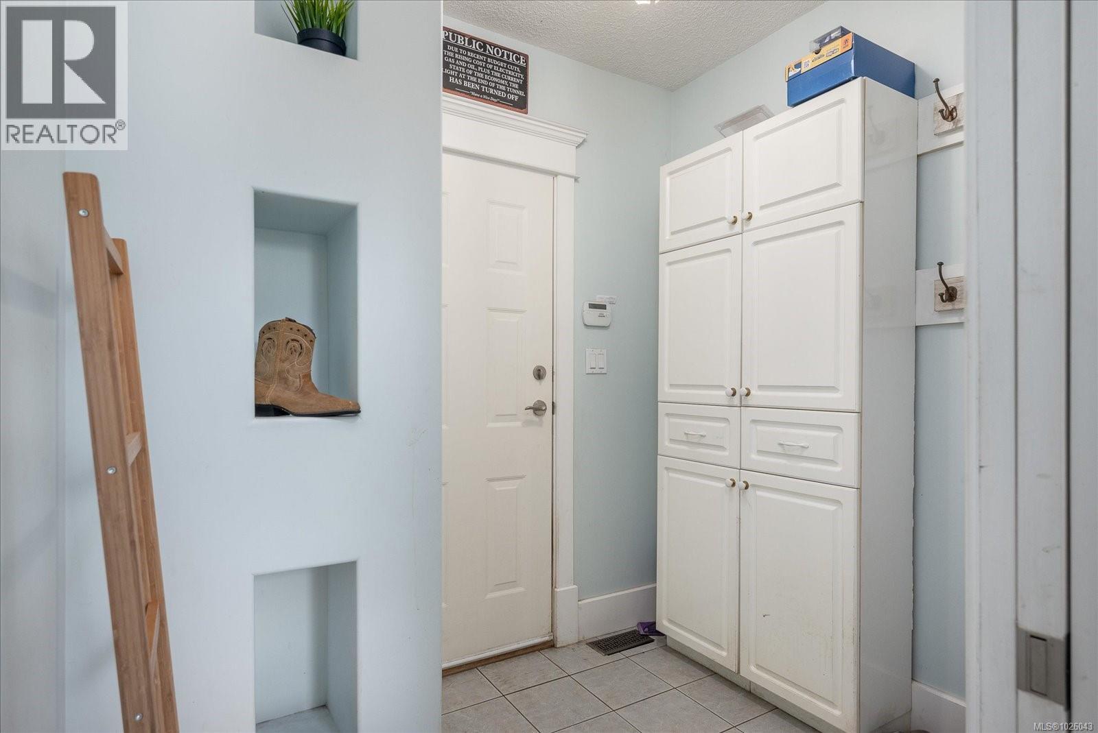 409 FOURNEAU WAY - 37