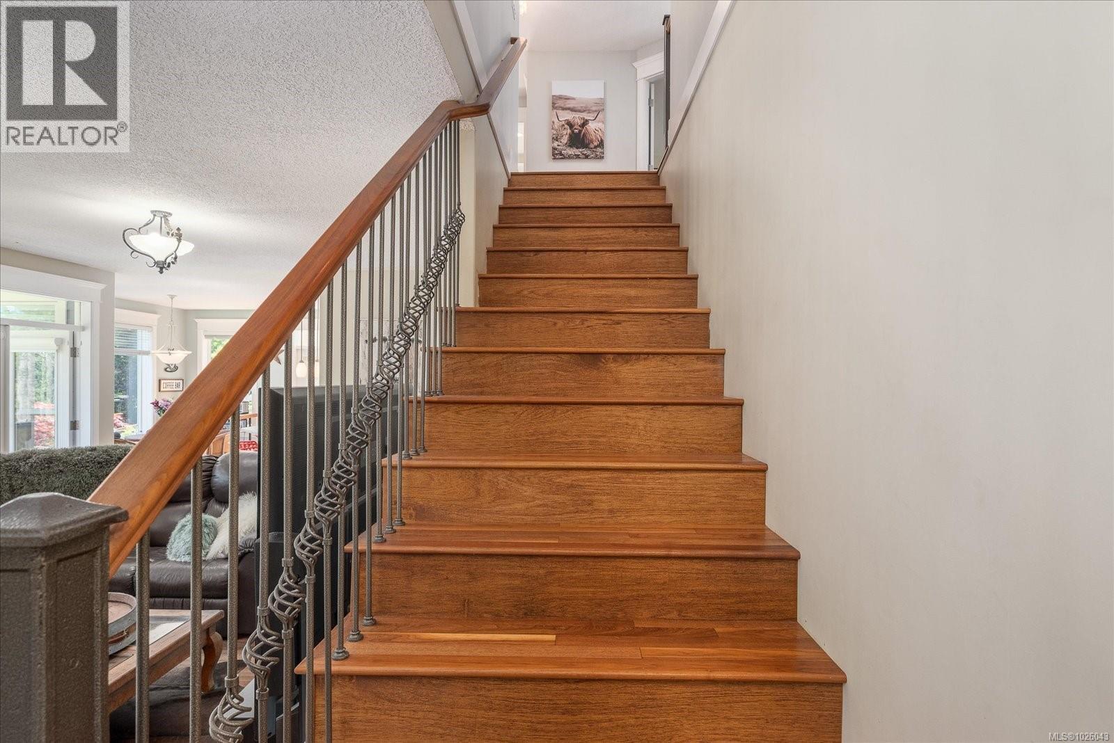 409 FOURNEAU WAY - 40