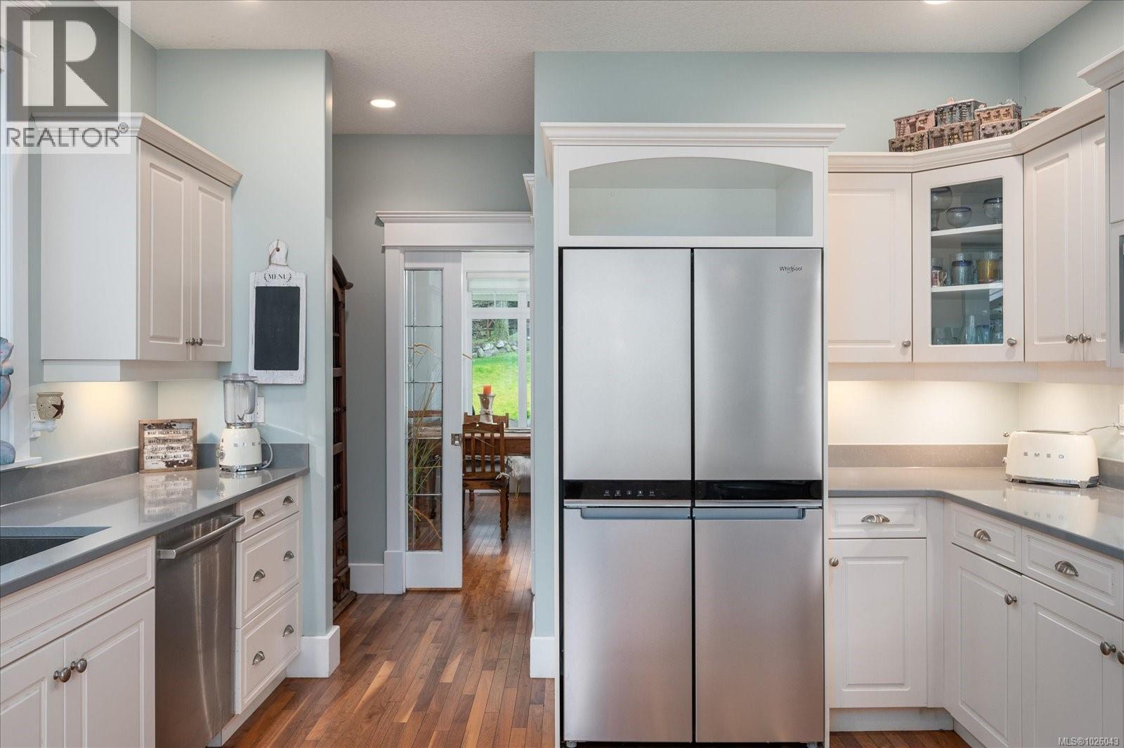 409 FOURNEAU WAY - 32