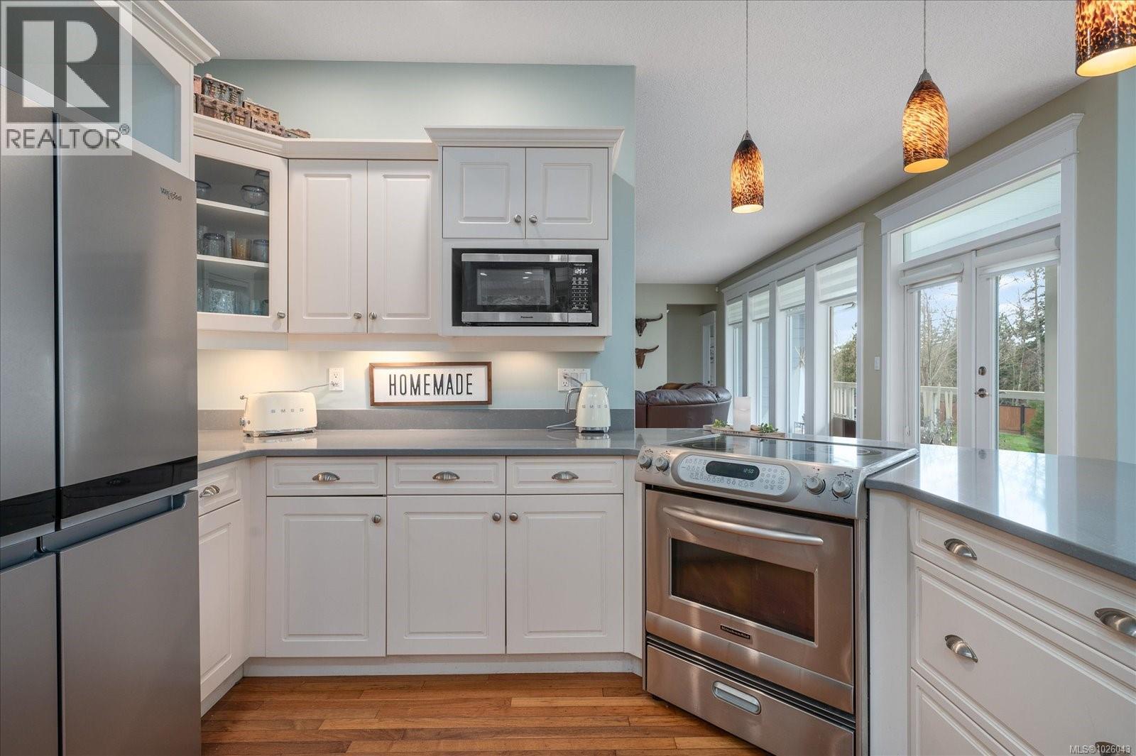 409 FOURNEAU WAY - 34